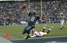 2005_HasselbeckPlayoffs.jpg