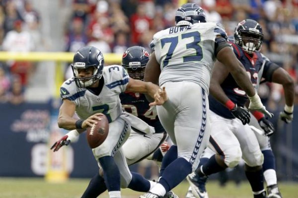 F the seattle seahawks scrambles agains crop north