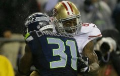 kam-chancellor-vernon-davis-122802012-800x508.jpg