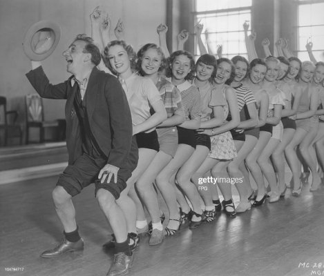 Mmy durante with a line of mgm picture id104794717