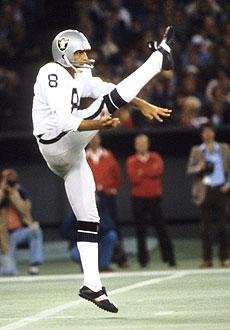 Ray Guy USPstoryhighlegkick jpg 015721