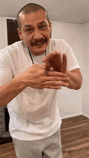 broken-thumb-trick-doggface209.gif