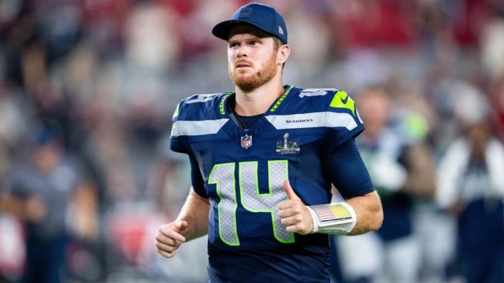 Seahawks Cardinals Football 09405 8640x4860 0480